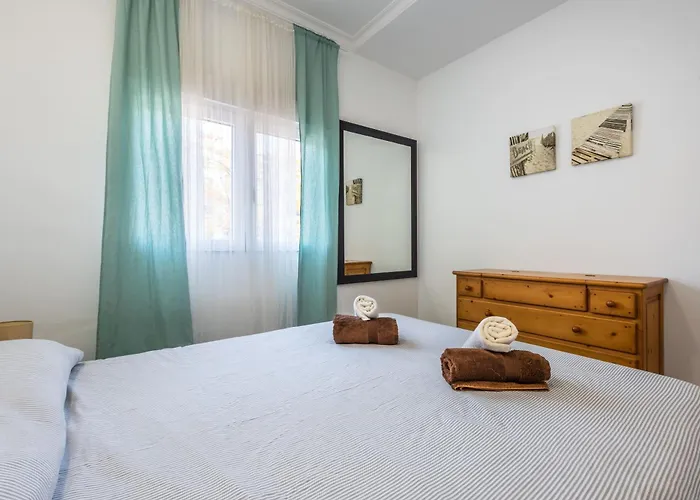 Centro L-ll Apartment *